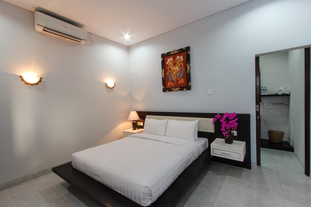 Mahayana Kuta Hotel BALI Exterior photo