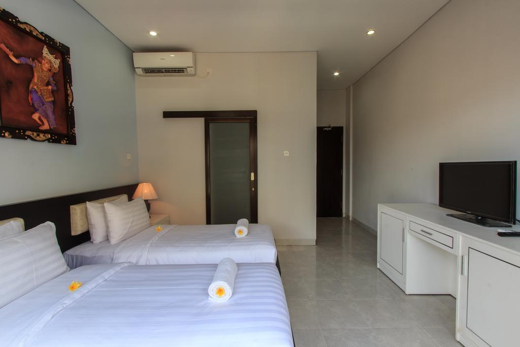 Mahayana Kuta Hotel BALI Exterior photo